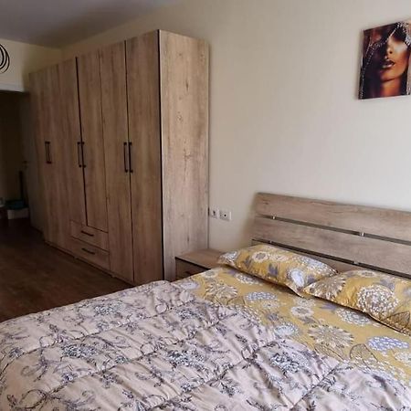New & Great Located Apartment Near Center Tirana Exterior photo