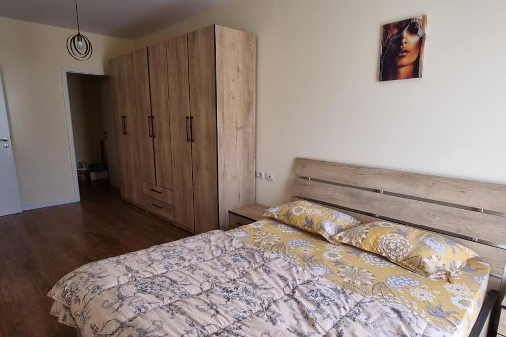 New & Great Located Apartment Near Center Tirana Exterior photo